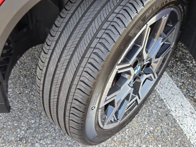 Used 2025 Red BMW xDrive28i image 28