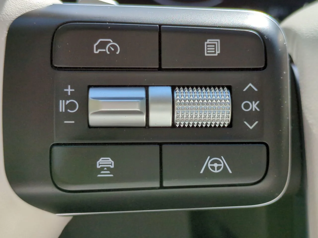Used 2025 Ecotronic Gray Hyundai Calligraphy image 23