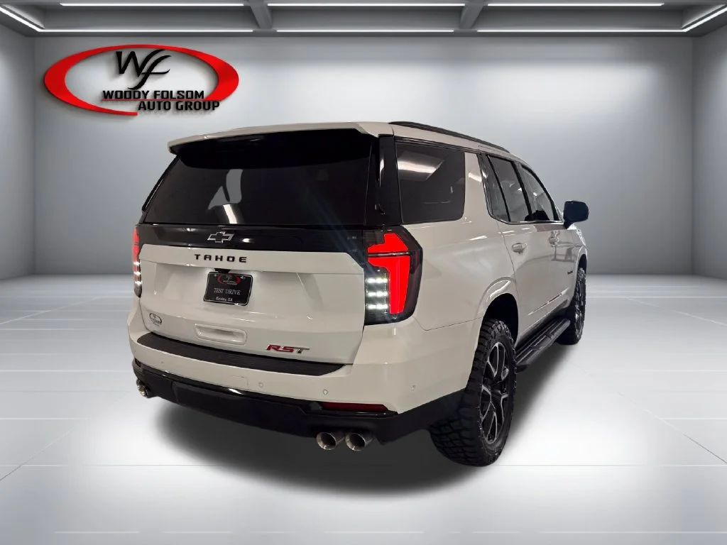 New 2026 Summit White Chevrolet RST image 7