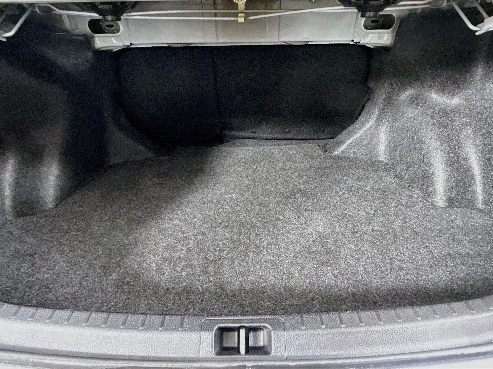 Used 2018 Super White Toyota L image 31