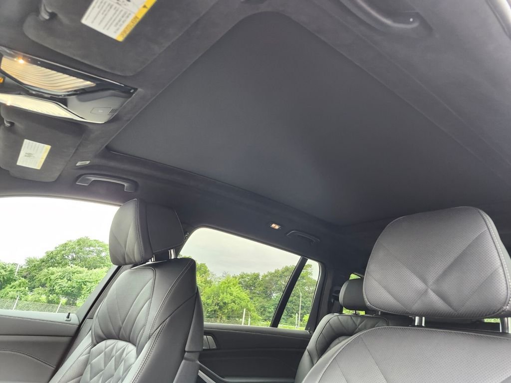 Used 2024 Black BMW xDrive40i image 20