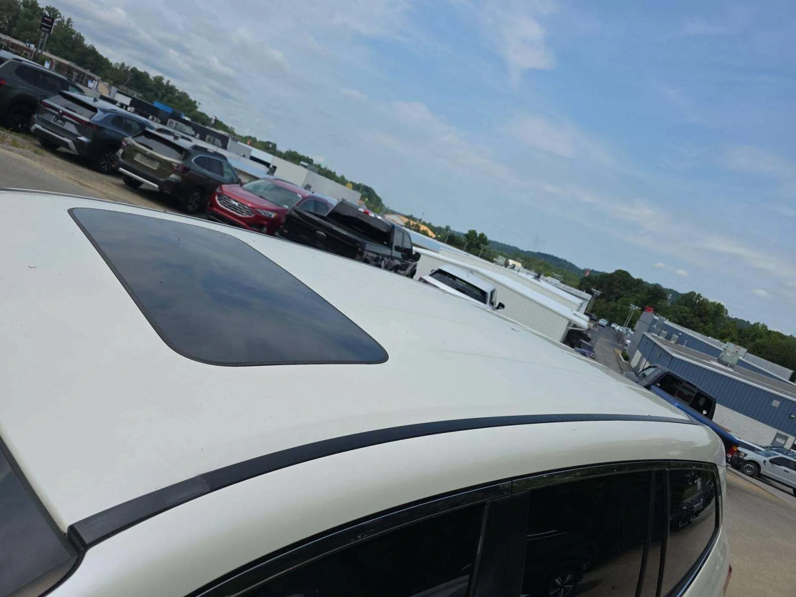Used 2016 White Diamond Pearl Honda EX-L image 9