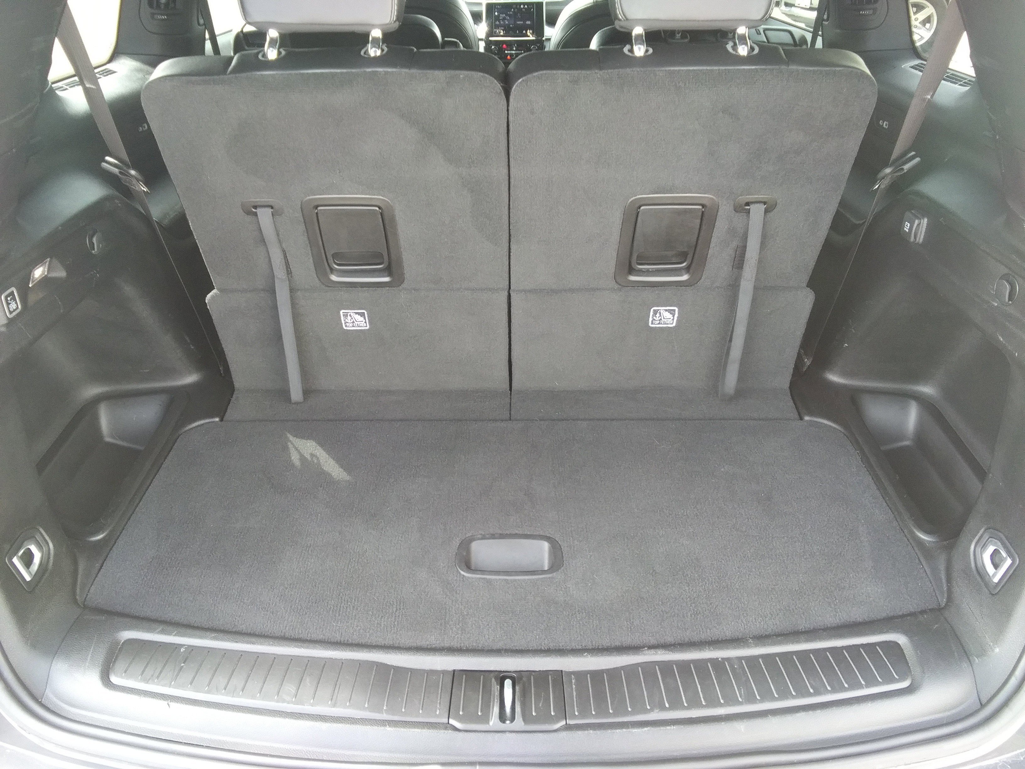 Used 2023 Gray Jeep Altitude image 8