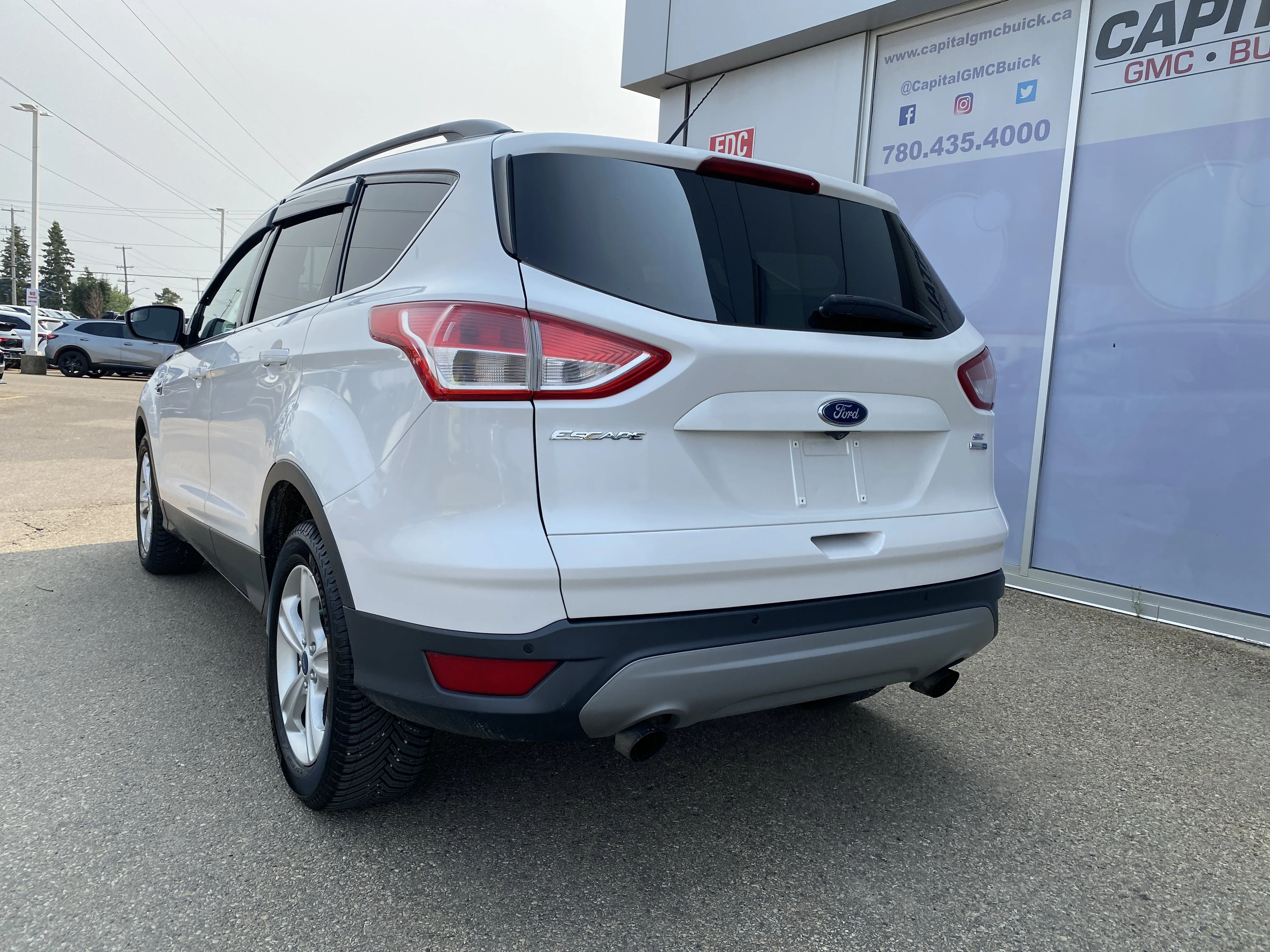 Used 2016 White Ford SE 4WD image 3