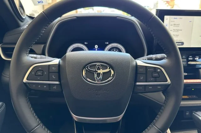 Certified Used 2026  Toyota XSE image 29