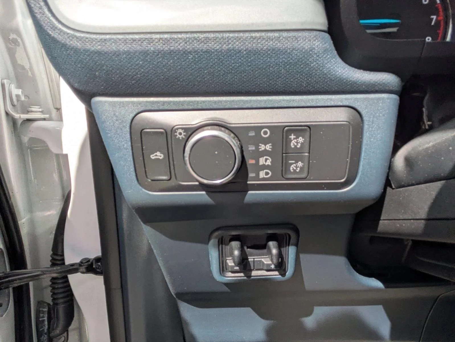 Used 2022 Oxford White Clearcoat Ford LARIAT image 20