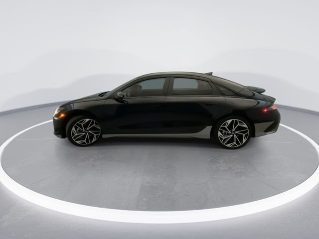 Used 2024 Black Hyundai SEL image 3