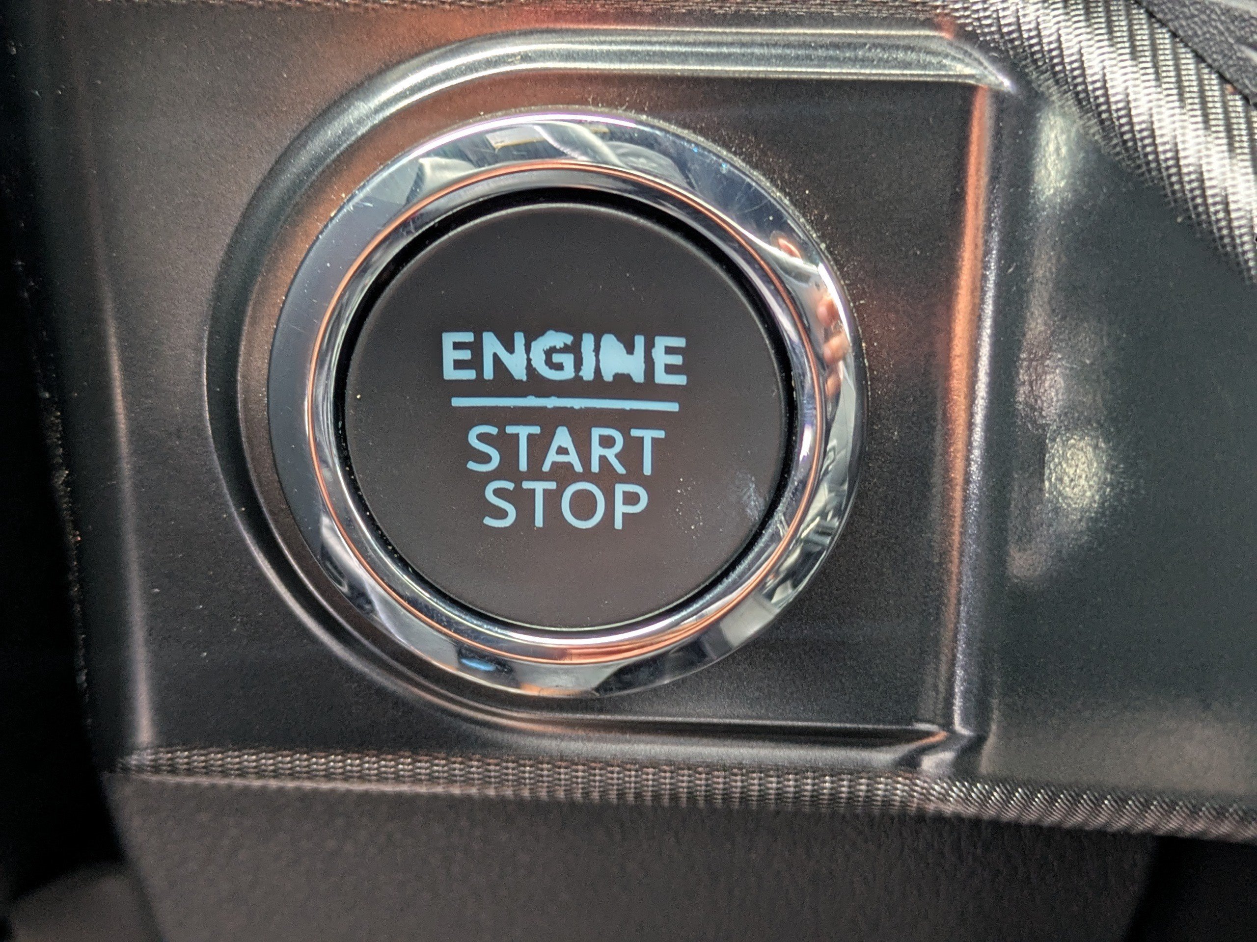 Used 2024  Ford LARIAT image 29