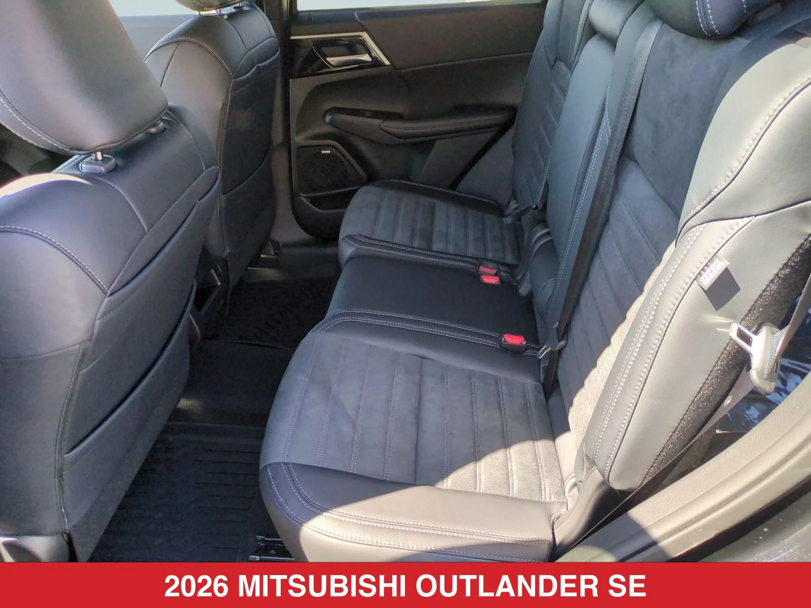 New 2026 Black Mitsubishi SE image 16