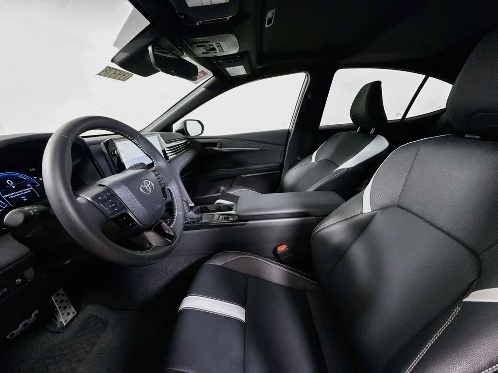 Used 2025 Heavy Metal Toyota SE image 21