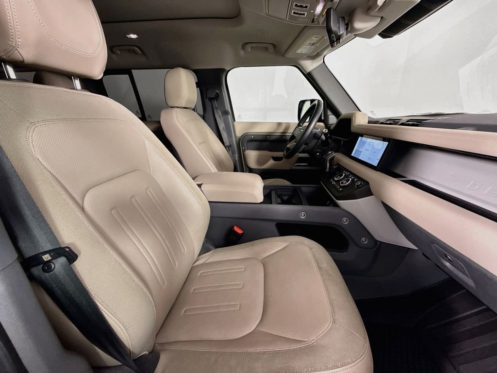 Used 2020 Pangea Green Metallic Land Rover First Edition image 23