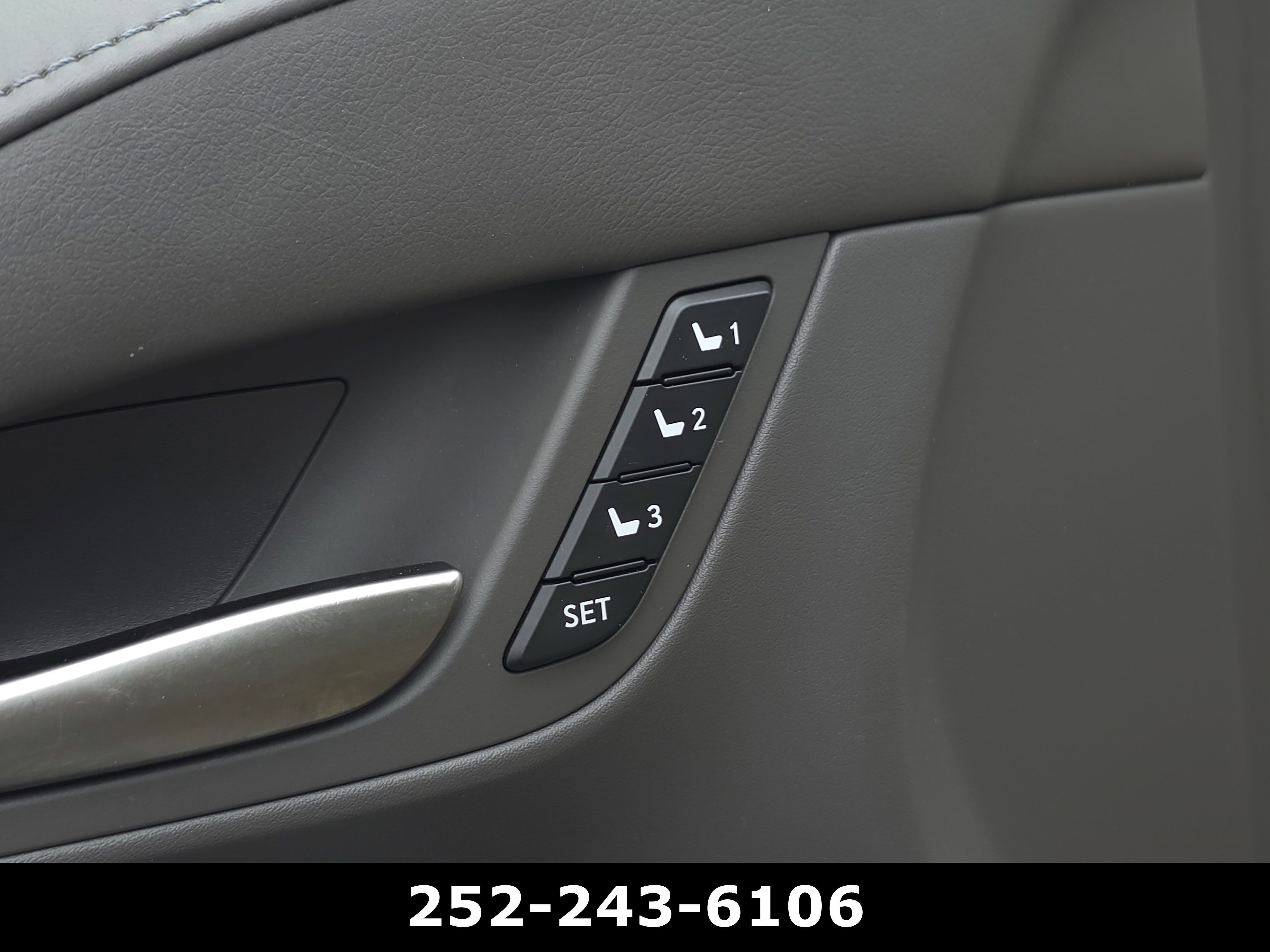 Used 2016 Starfire Pearl Lexus 570 image 12