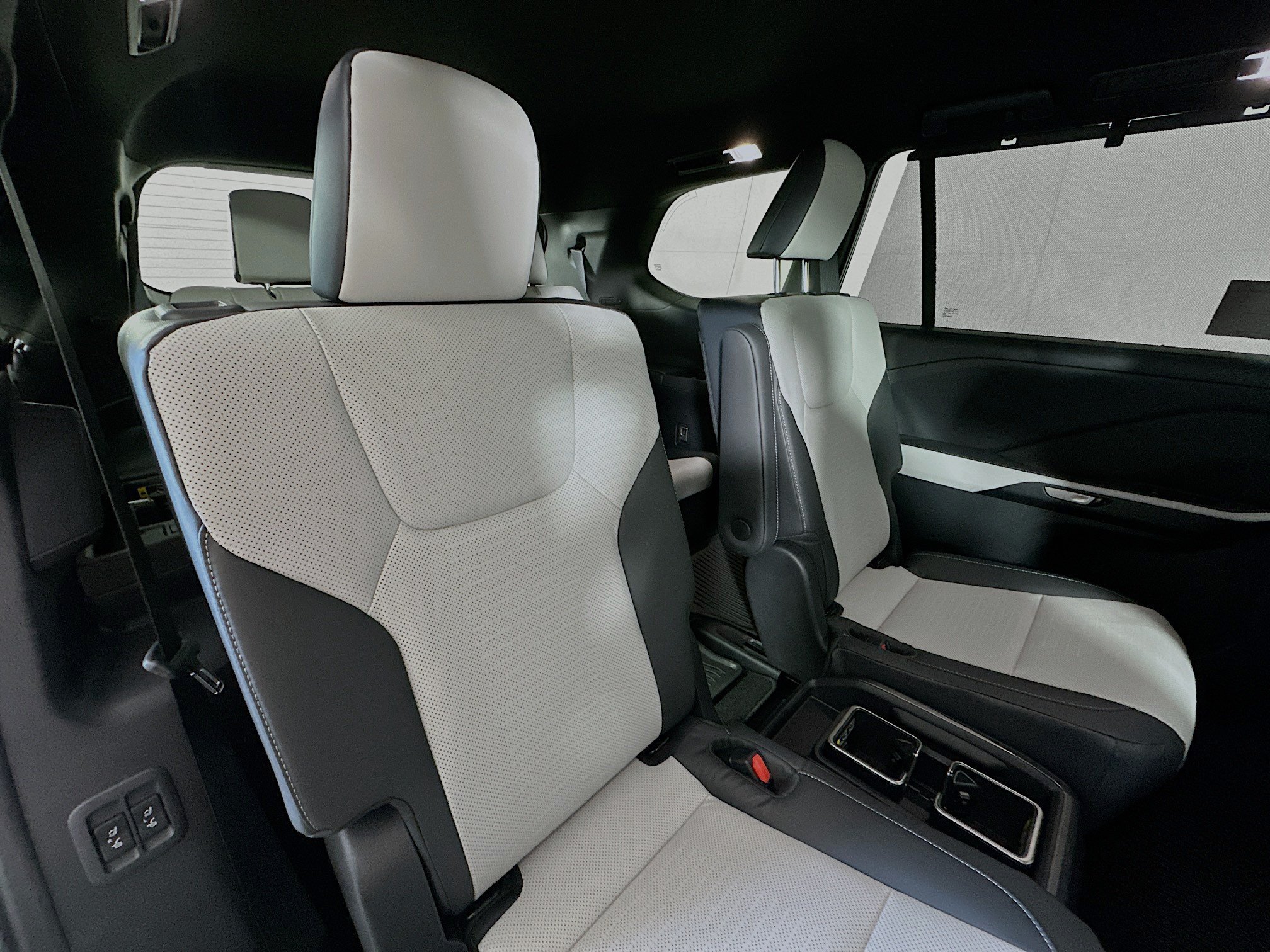 2026 Lexus TX 500h F-Sport Premium - Photo 26