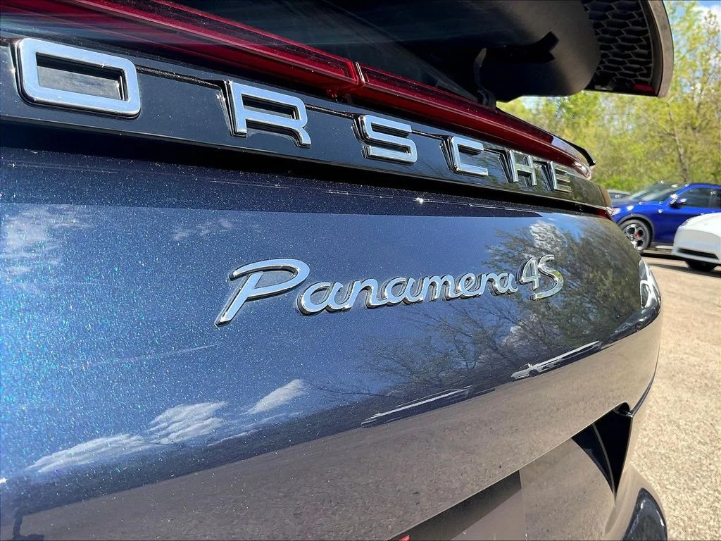 Used 2020  Porsche 4S image 24