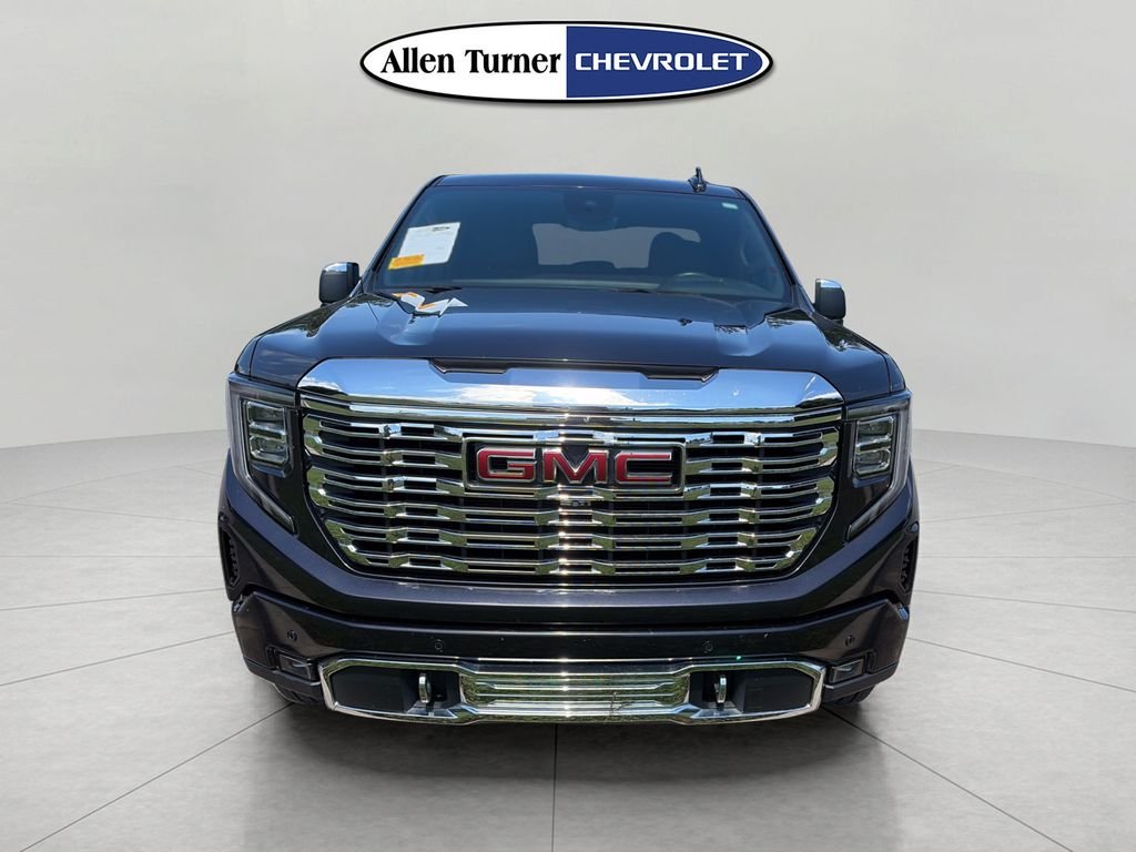 Used 2022 Silver GMC Denali image 3