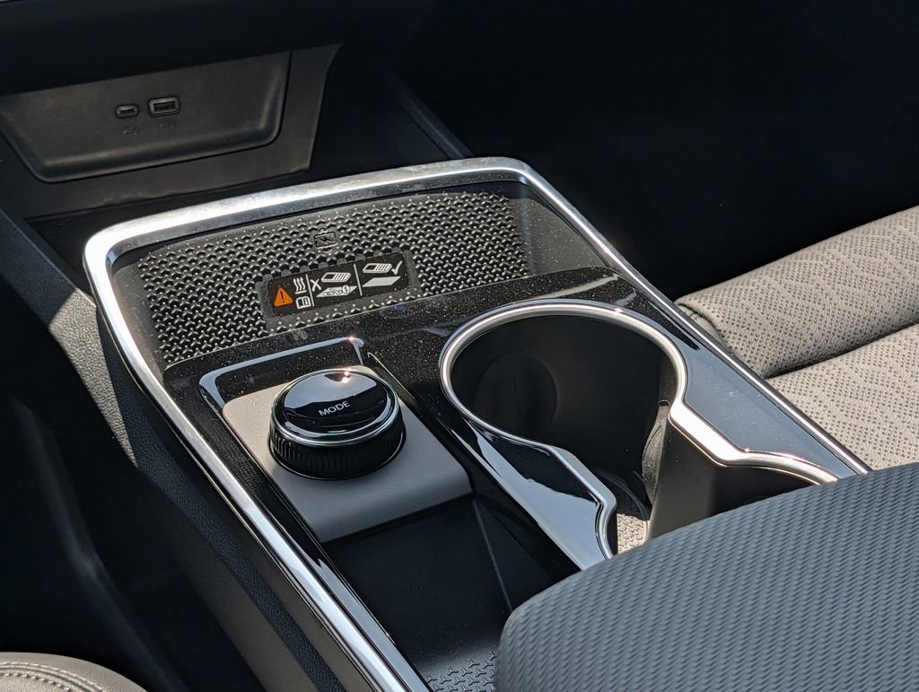 New 2026 Mosaic Black Metallic Chevrolet LT image 12