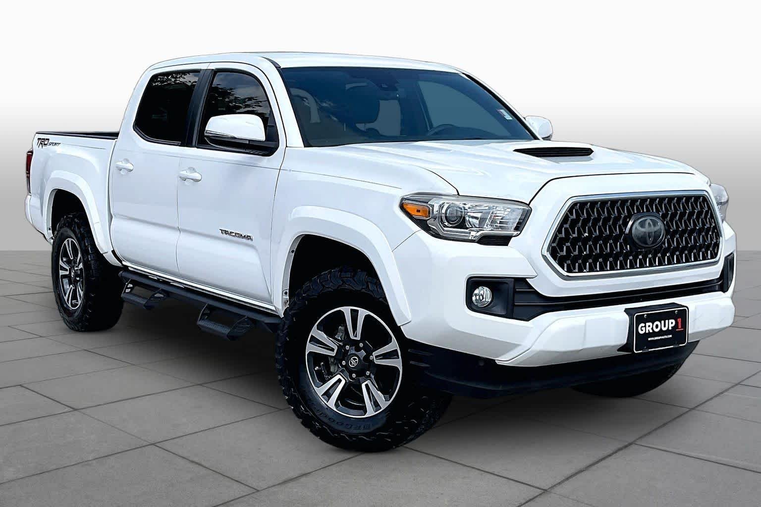 Used 2018  Toyota SR5 image 3