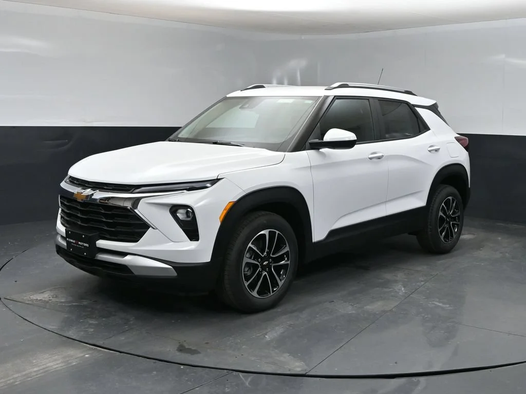 New 2026 Summit White Chevrolet LT image 5