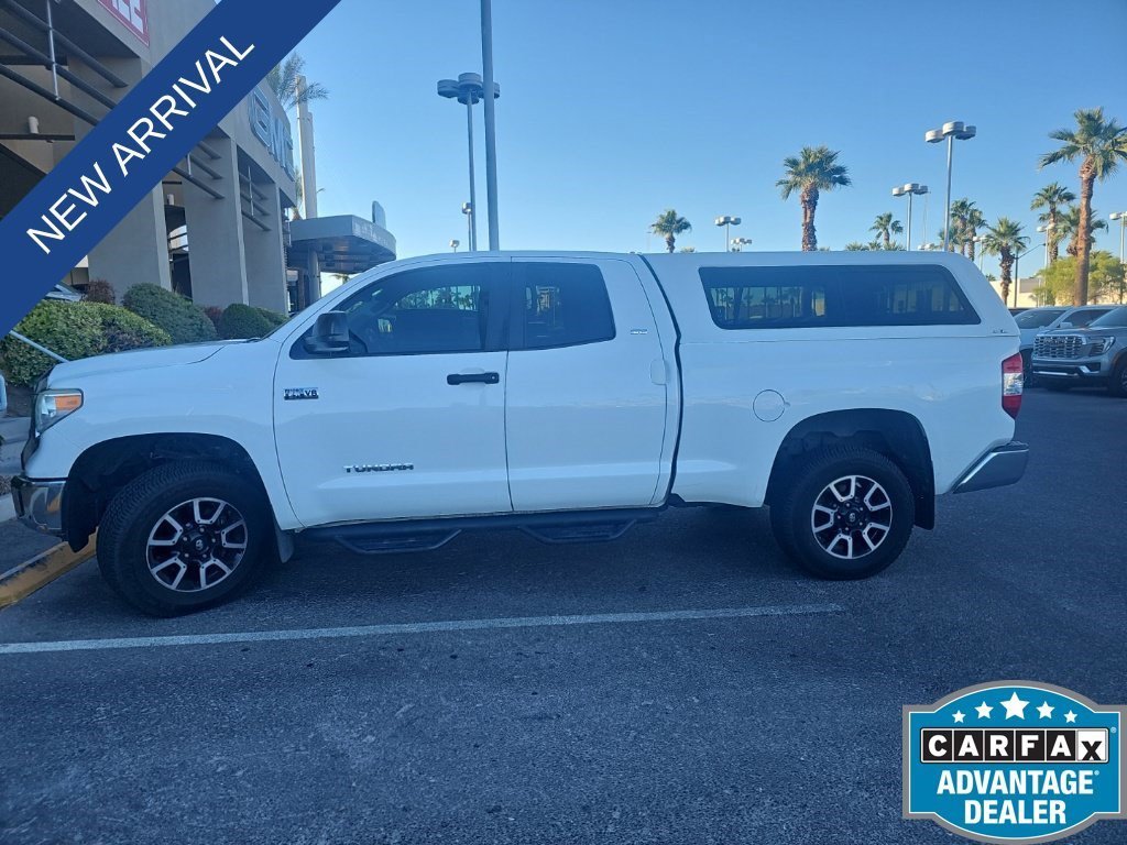 Used 2014 Super White Toyota SR5 image 2
