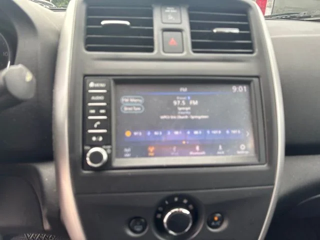 Used 2019 Silver Nissan 1.6 SV image 12