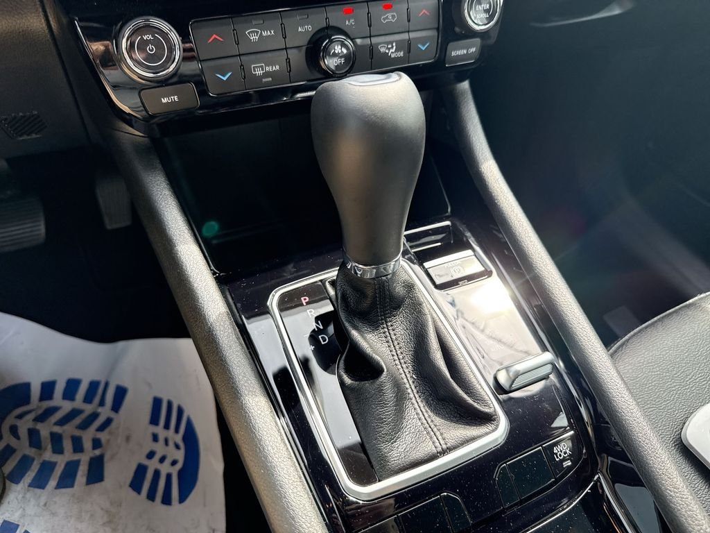Used 2026 Silver Jeep Limited image 56