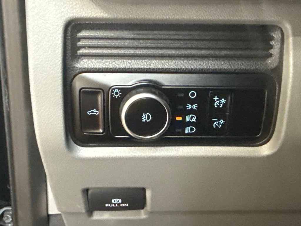 Used 2023 Agate Black Metallic Ford XLT image 24
