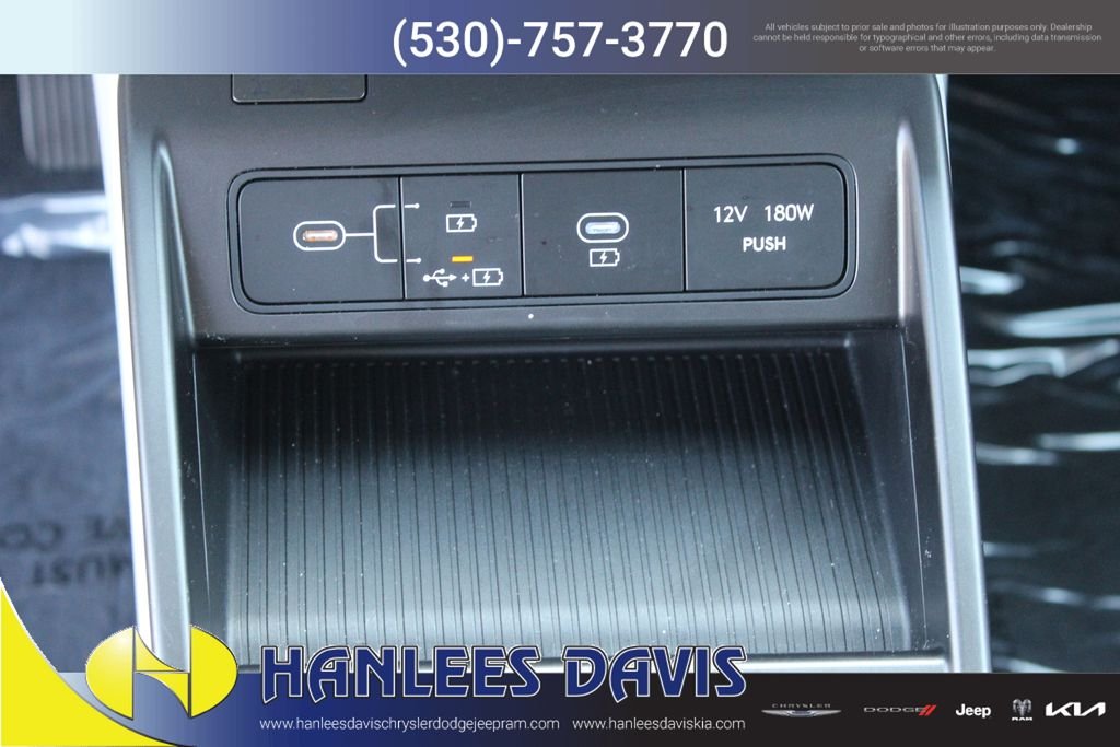 Used 2024 White Hyundai SEL image 21