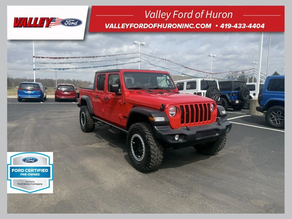 2020 Jeep Gladiator Sport S's photo