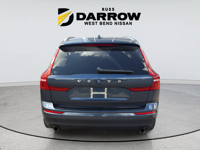 Used 2018 Blue Volvo T5 Momentum image 4