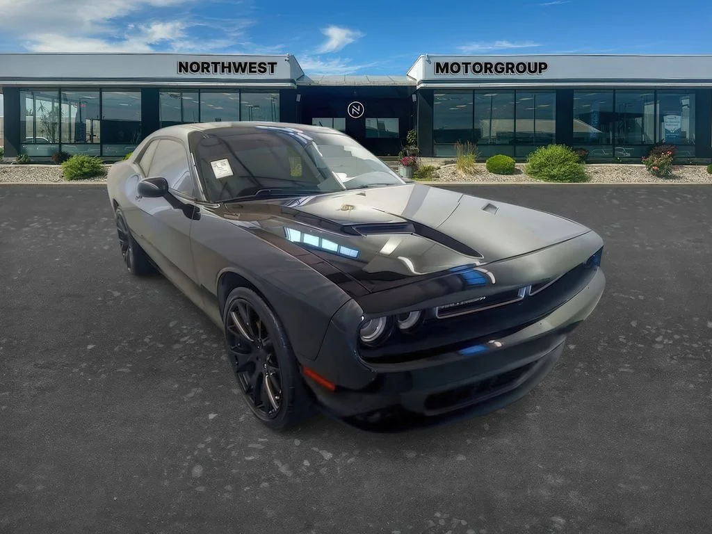 2021 Dodge Challenger SXT Auto's photo