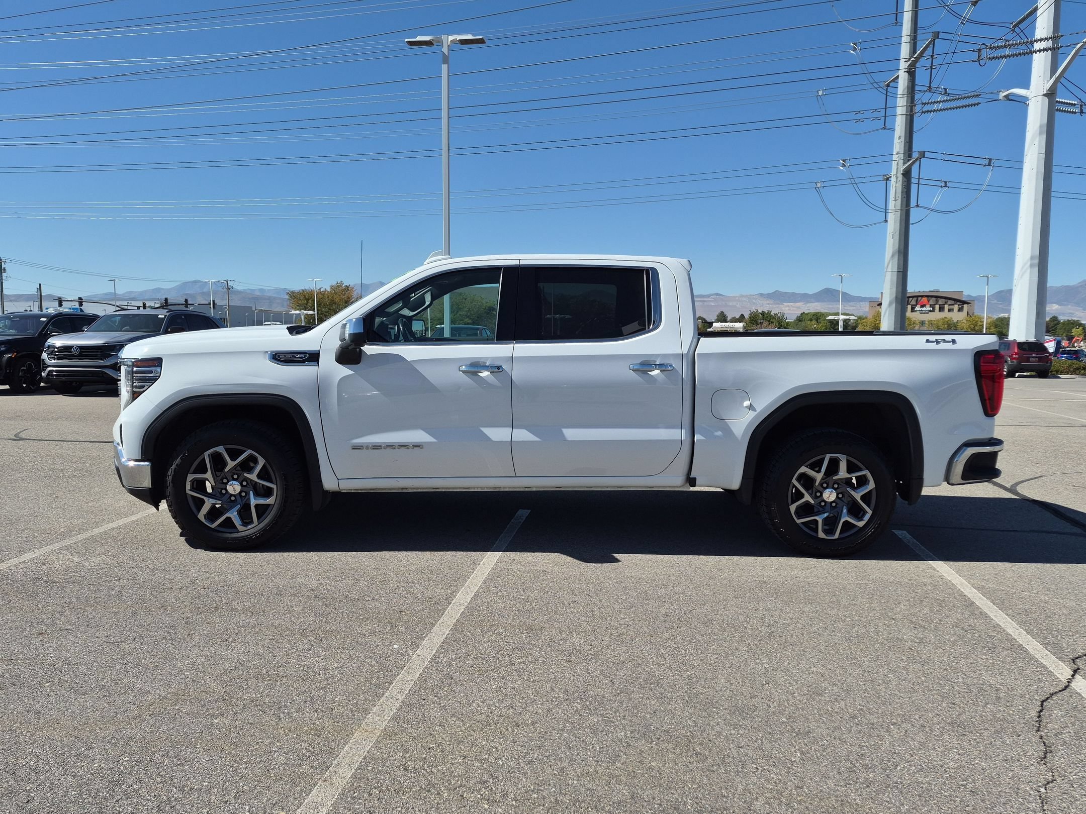 Used 2022 Summit White GMC SLT image 7