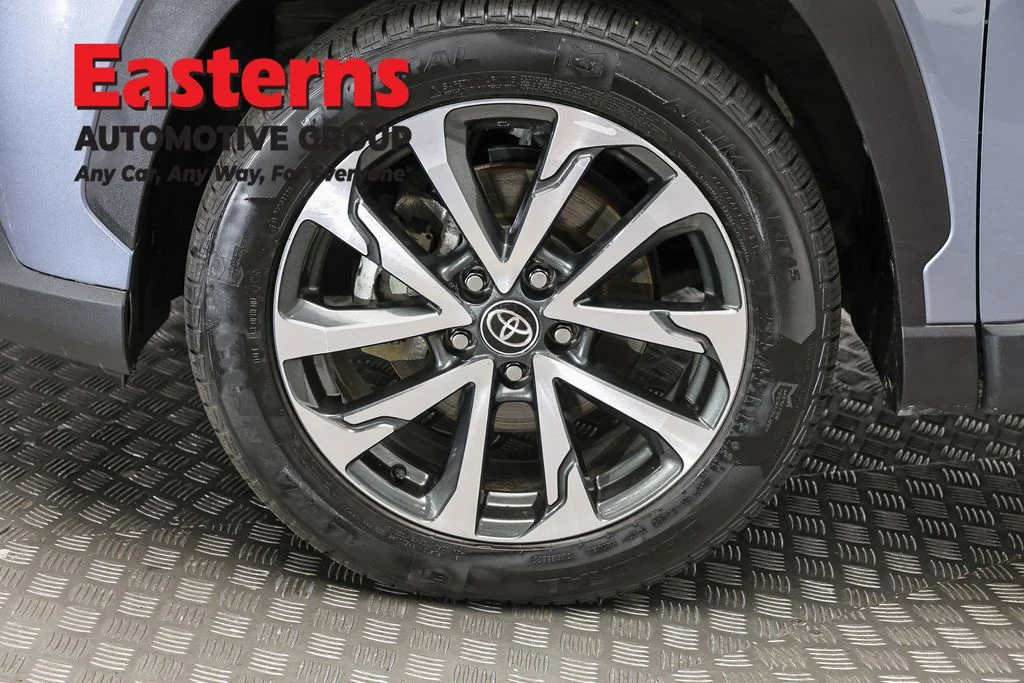 Used 2022 Gray Toyota XLE image 32
