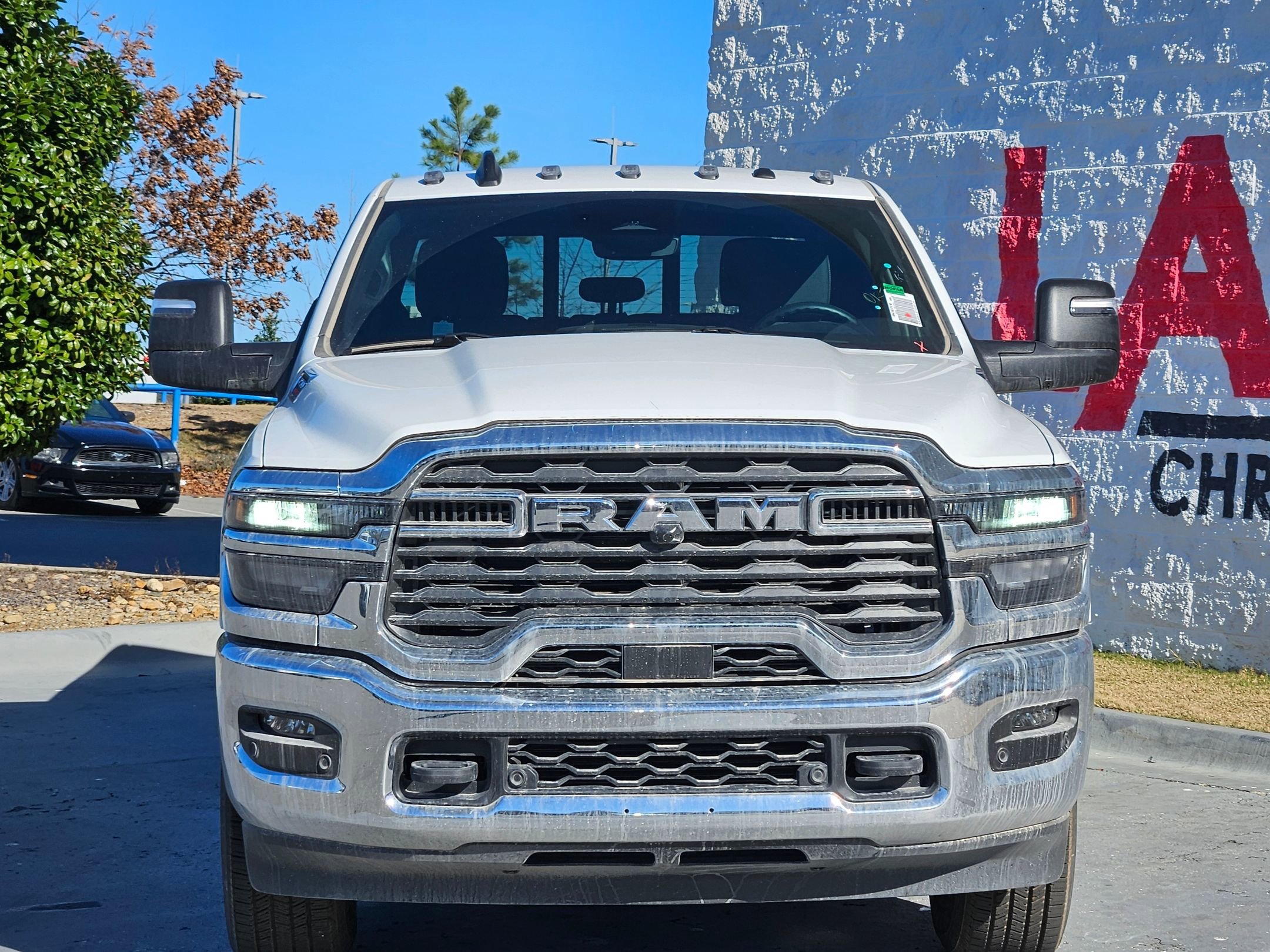 New 2026 Bright White Clear-Coat Exterior Paint RAM Tradesman image 2