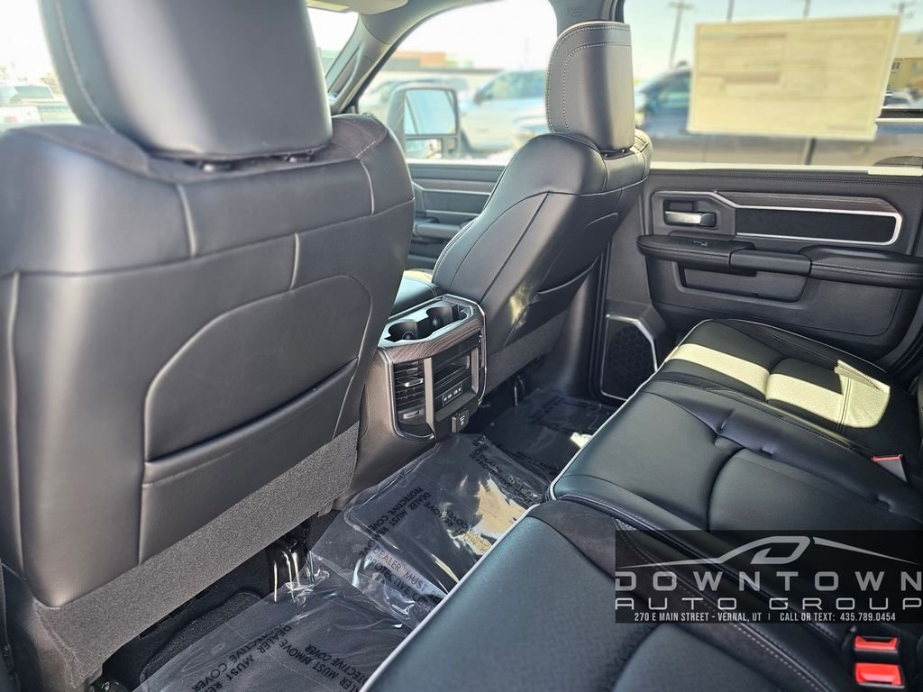 New 2026 Diamond Black Crystal Pearl-Coat Exterior Paint RAM Laramie image 25