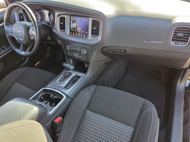 Used 2023 Black Dodge SXT image 22