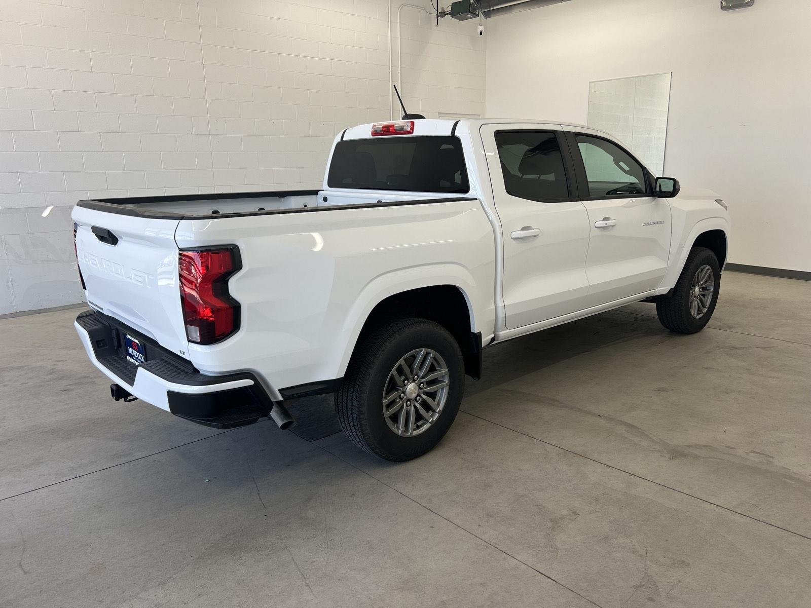 Used 2023 Summit White Chevrolet 2WD LT image 4