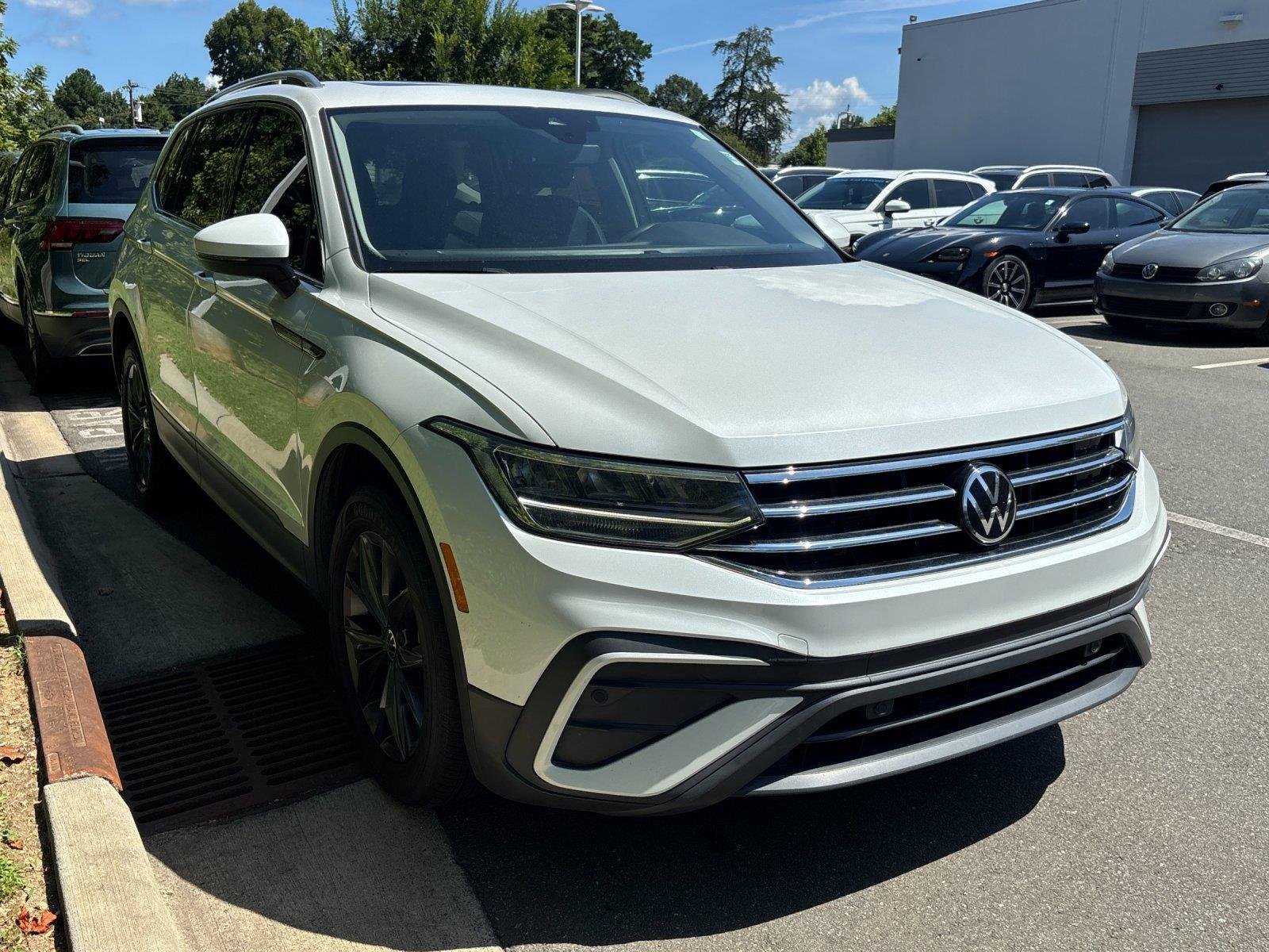 Used 2023 Opal White Pearl Volkswagen SE image 7