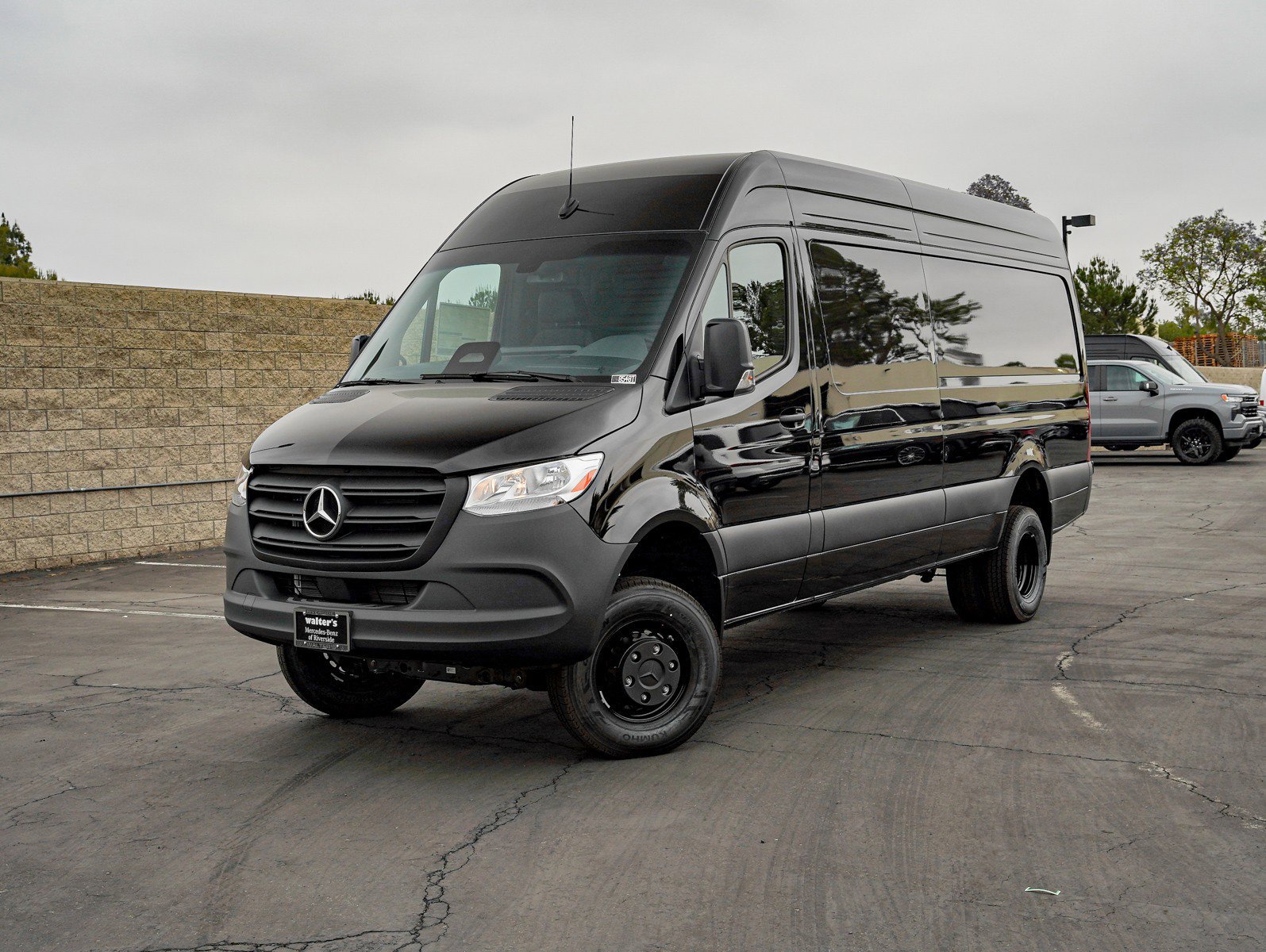 2026 & 2025 Mercedes-Benz 3500XD High Roof I4 Diesel HO 170 AWD