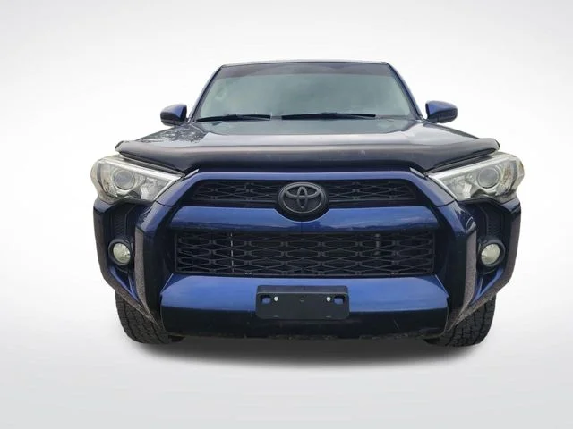 Used 2015 Blue Toyota SR5 image 5