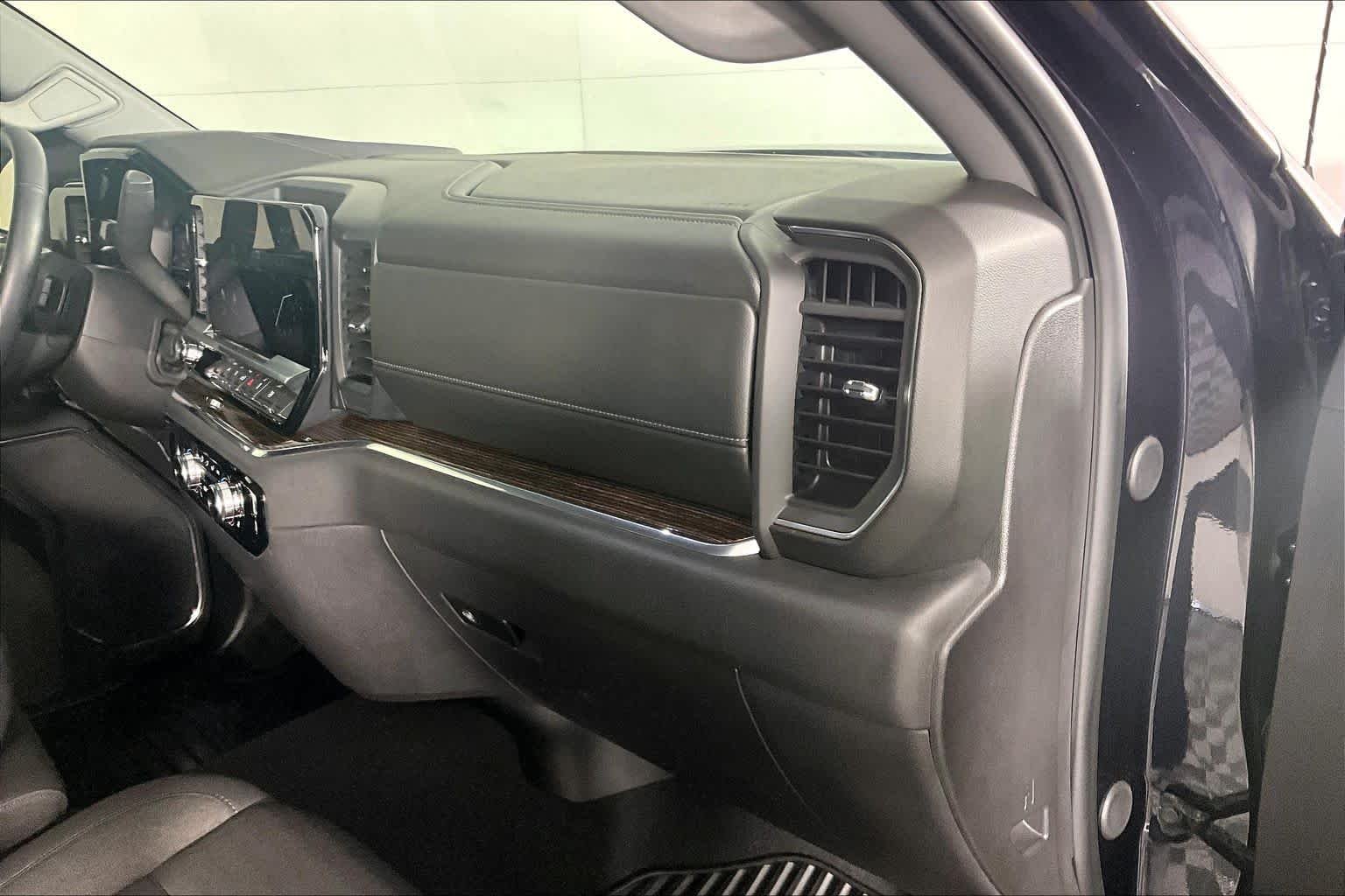 2024 GMC Sierra 1500 Elevation - Photo 18