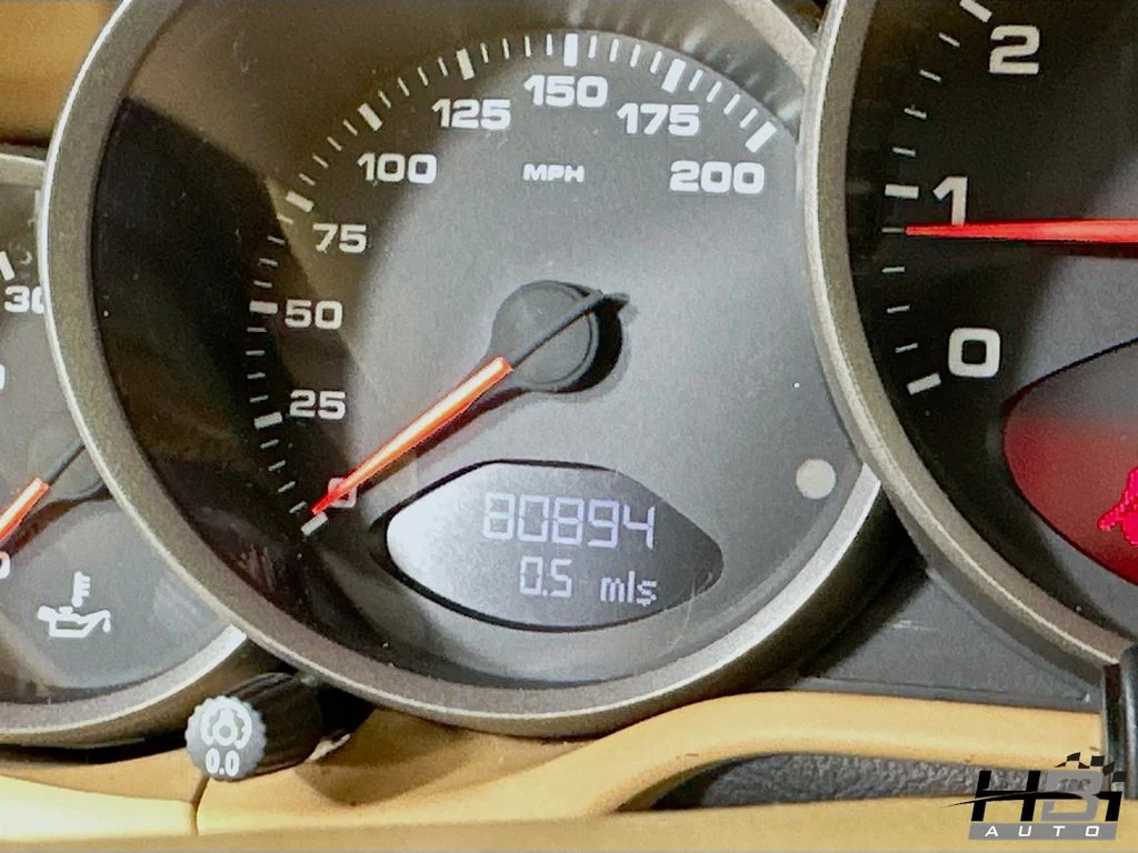 Used 2006  Porsche Carrera image 11