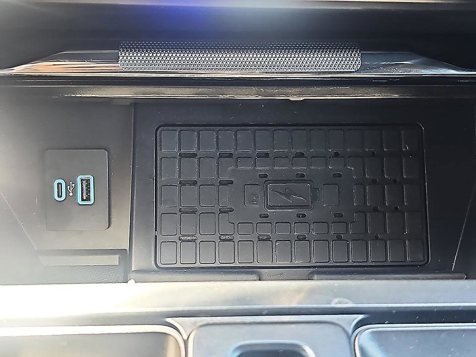 Used 2024 Agate Black Metallic Ford Raptor image 26