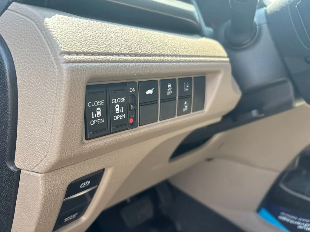 Certified Used 2019 Deep Scarlet Pearl Honda EX-L image 16
