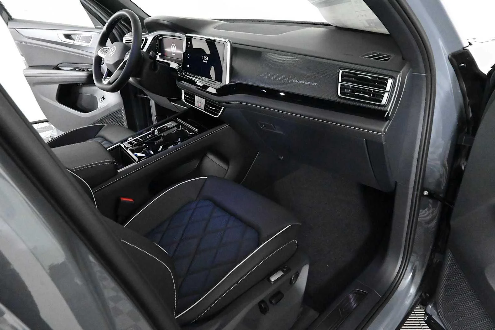 New 2026 Pure Gray Volkswagen 2.0T SEL Premium R-Line image 12