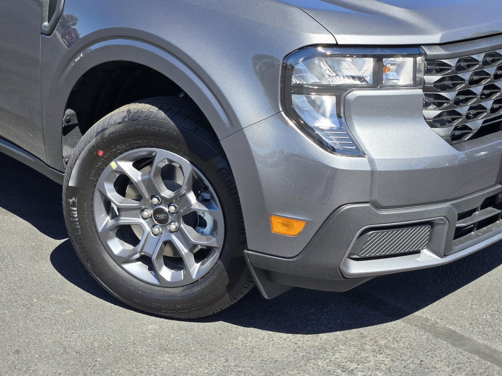 New 2026 Carbonized Gray Metallic Ford XLT image 6