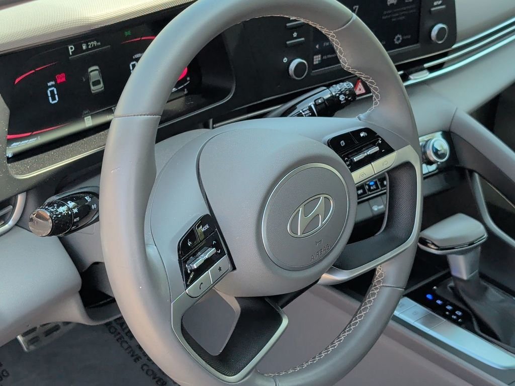 2025 Hyundai Elantra SEL - Photo 23