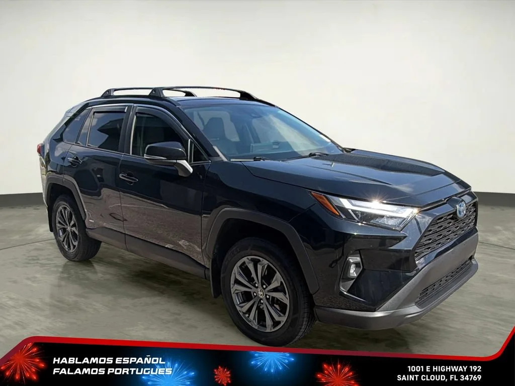 Used 2022 Black Toyota XLE Premium image 8