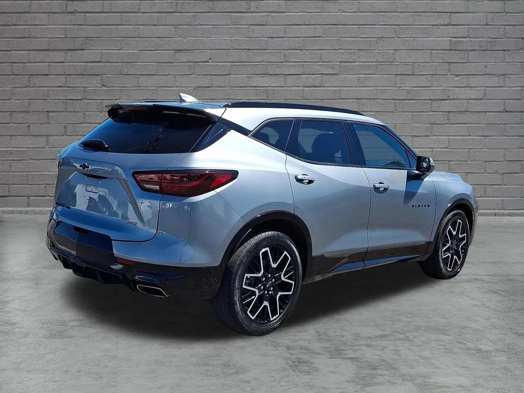 Used 2023 Sterling Gray Metallic Chevrolet RS image 12
