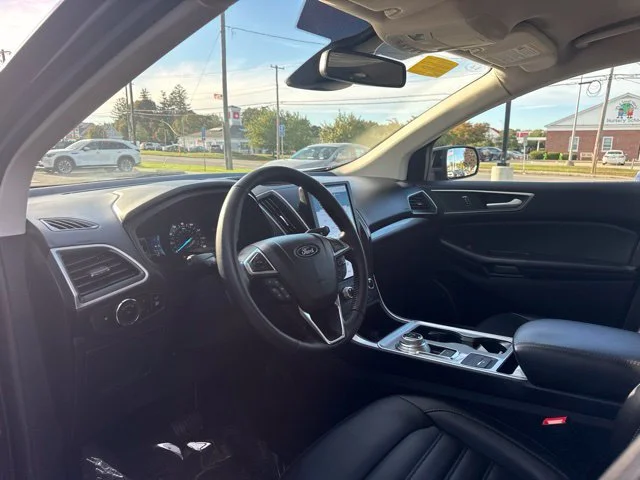 Used 2024 Black Ford SEL image 12