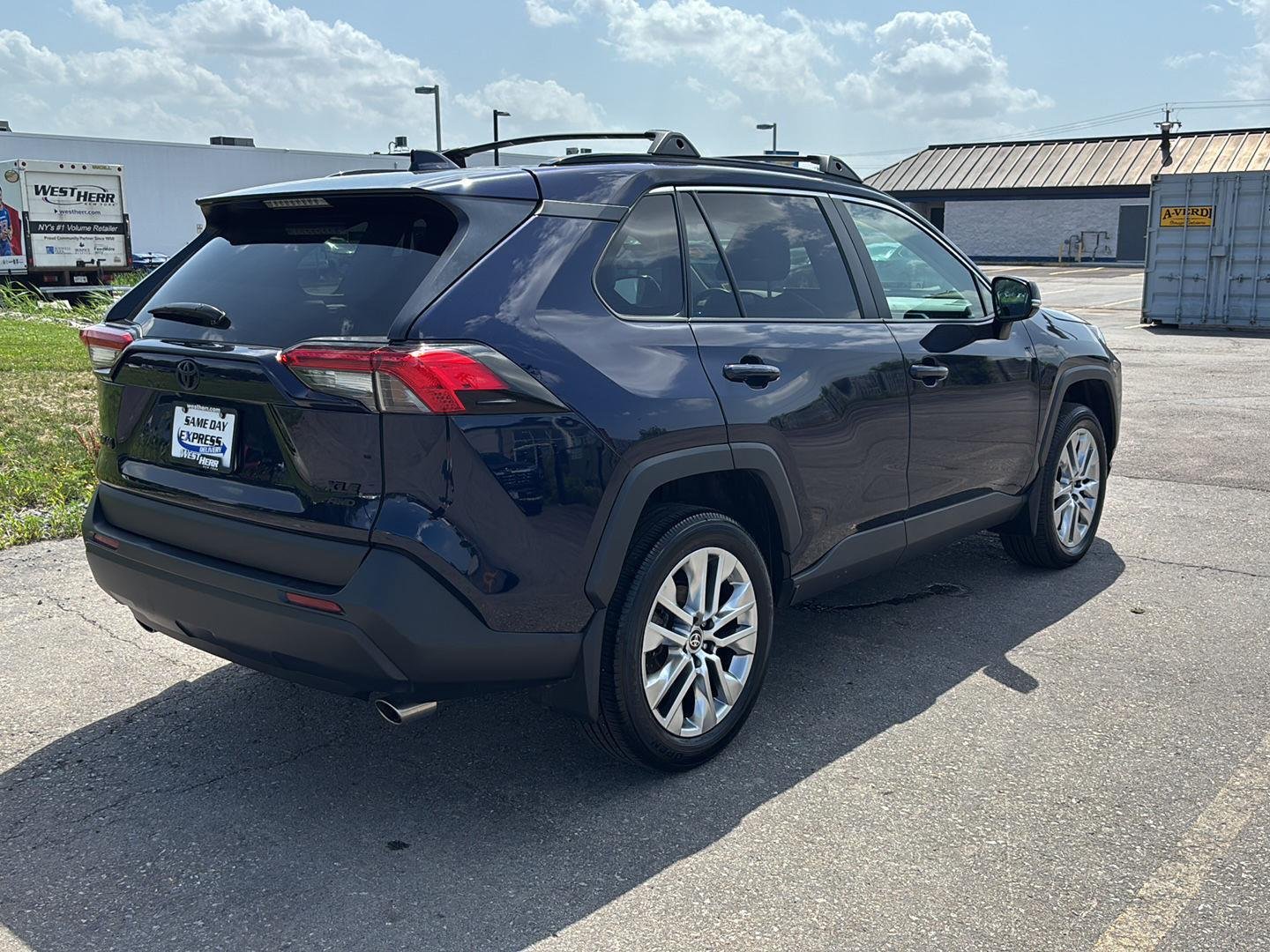 Used 2024 Blueprint Toyota XLE Premium image 7